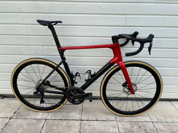 Used Adris Custom Shimano Ultegra Di2 2025 Road & Gravel