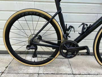 Used Adris Custom Shimano Ultegra Di2 2025 Road & Gravel, Black — image 2 of 3