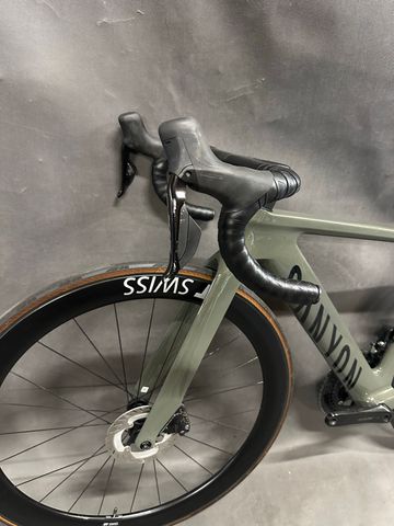 Brugt Canyon Aeroad CF SLX 7 Di2 2025 2025 Road & Gravel — billede 12 af 18