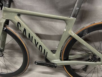 Brugt Canyon Aeroad CF SLX 7 Di2 2025 2025 Road & Gravel — billede 17 af 18