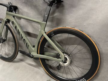 Brugt Canyon Aeroad CF SLX 7 Di2 2025 2025 Road & Gravel — billede 14 af 18