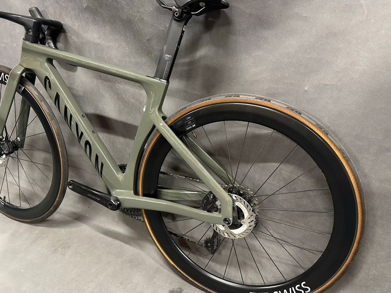 Brugt Canyon Aeroad CF SLX 7 Di2 2025 2025 Road & Gravel — billede 14 af 18