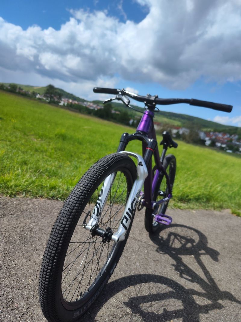Used Canyon Stitched 360 2021 2021 Mountainbike, Purple, 26 — image 1 of 5