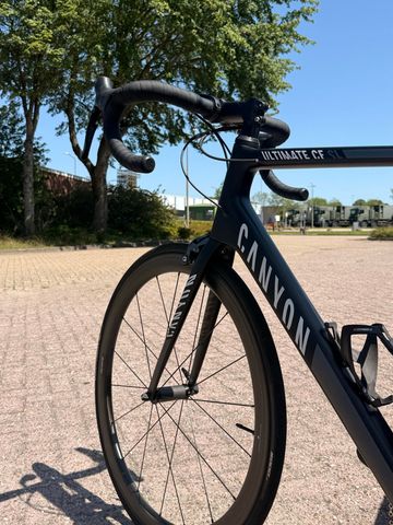 Tweedehands Canyon Ultimate CF SL 8.0 2019 2019 Road & Gravel — afbeelding 9 van 18