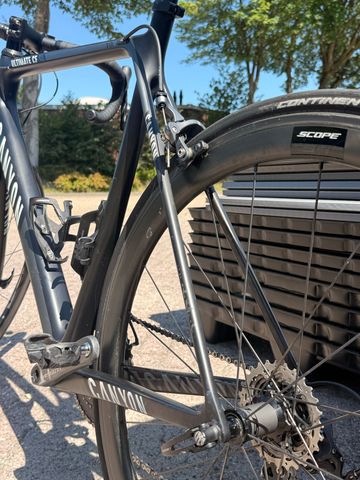 Tweedehands Canyon Ultimate CF SL 8.0 2019 2019 Road & Gravel — afbeelding 2 van 18