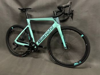 Gebrauchtes Bianchi Oltre Race 105 2025 2025 Road & Gravel