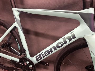 Brugt Bianchi Oltre Race 105 2025 2025 Road & Gravel — billede 2 af 13