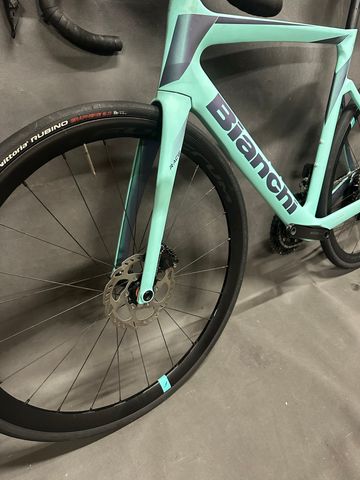 Brugt Bianchi Oltre Race 105 2025 2025 Road & Gravel — billede 9 af 13