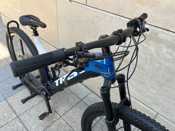 Brugt Trek E-Caliber 9.8 XT Gen 2 2022 2022 Mountainbike — billede 7 af 12