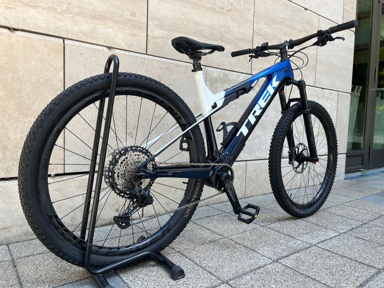 Brugt Trek E-Caliber 9.8 XT Gen 2 2022 2022 Mountainbike — billede 5 af 12