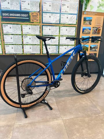 Použité Trek X-Caliber 9 2022 2022 Mountainbike — obrázek 3 z 6