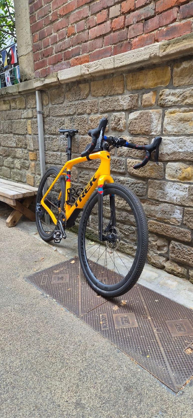 Brugt Trek Checkpoint SLR 7 eTap 2023 2023 Road & Gravel — billede 2 af 4