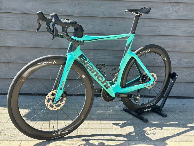 Brugt Bianchi Oltre Comp 105 Di2 2025 2025 Road & Gravel — billede 13 af 17