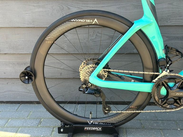 Brugt Bianchi Oltre Comp 105 Di2 2025 2025 Road & Gravel — billede 7 af 17