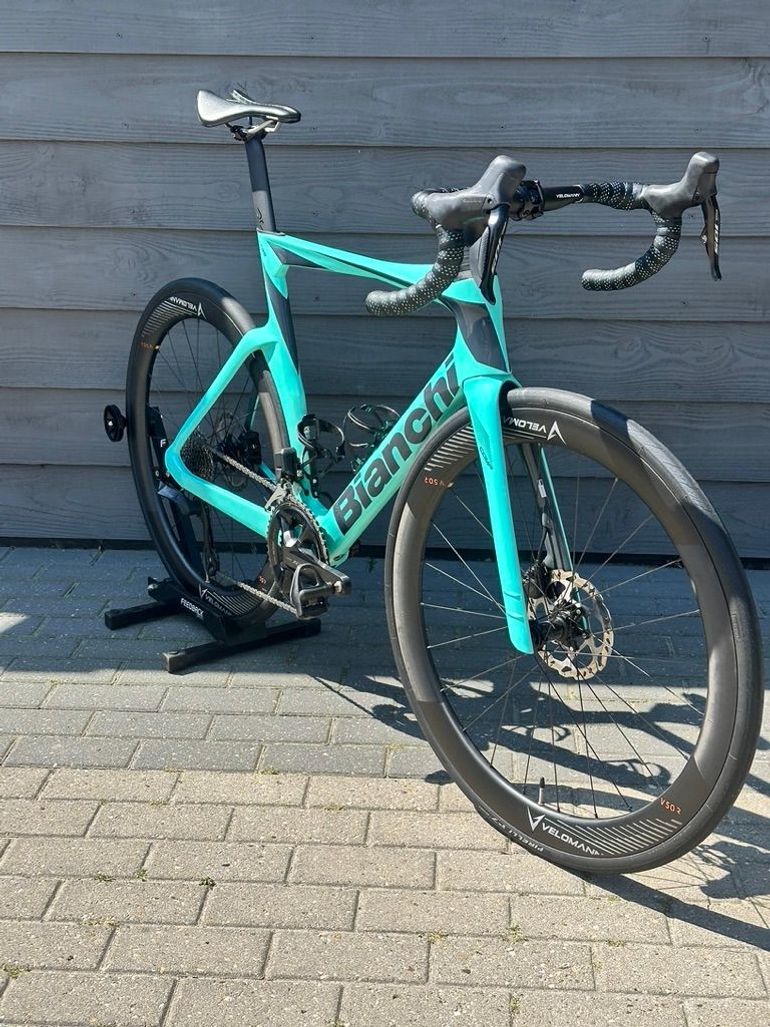 Brugt Bianchi Oltre Comp 105 Di2 2025 2025 Road & Gravel — billede 11 af 17