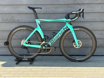 Brugt Bianchi Oltre Comp 105 Di2 2025 2025 Road & Gravel — billede 1 af 17