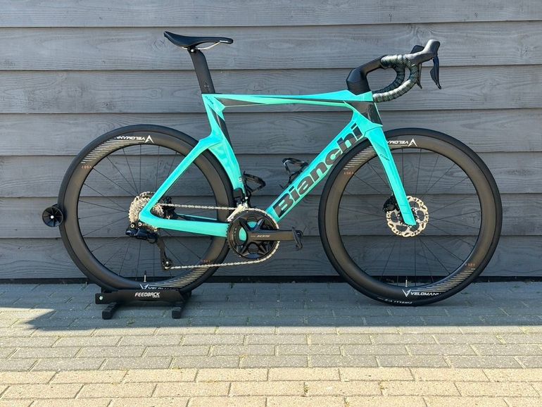 Brugt Bianchi Oltre Comp 105 Di2 2025 2025 Road & Gravel — billede 4 af 17