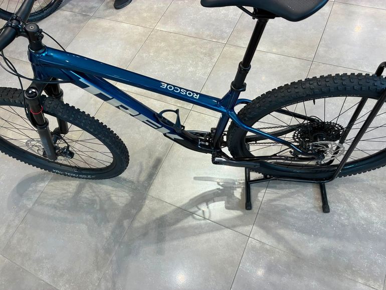 Brugt Trek Roscoe 8 2023 2023 Mountainbike — billede 4 af 6