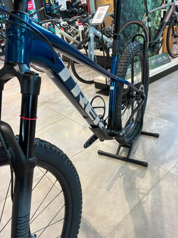 Käytetty Trek Roscoe 8 2023 2023 Mountainbike — kuva 5 / 6