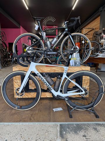 Used Cannondale SuperSix EVO Shimano Dura Ace Di2 2026 Road & Gravel, White — image 2 of 3