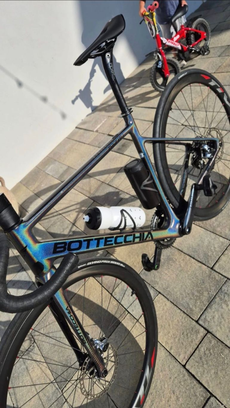 Used Bottecchia T1 SRAM Red eTap AXS 2024 Road & Gravel, Light Gray — image 2 of 12