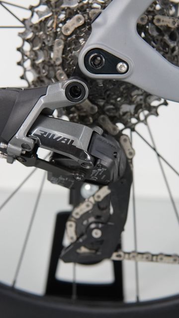Gebrauchtes Bianchi Oltre SRAM Rival eTap AXS 2023 Road & Gravel, Hellgrau — Bild 17 von 17