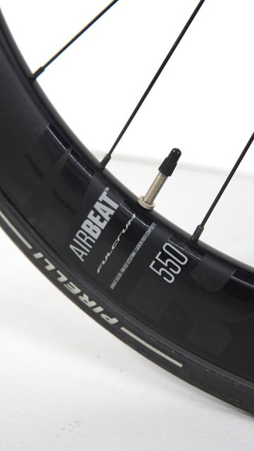 Gebrauchtes Bianchi Oltre SRAM Rival eTap AXS 2023 Road & Gravel, Hellgrau — Bild 4 von 17