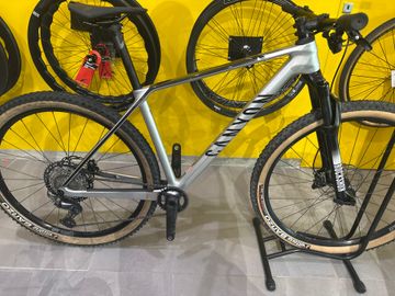 Used Canyon Exceed CF 7 2023 2023 Mountainbike, Light Gray, 29 — image 2 of 7