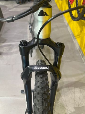 Used Canyon Exceed CF 7 2023 2023 Mountainbike, Light Gray, 29 — image 5 of 7