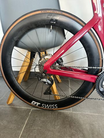 Tweedehands Canyon Aeroad CF SL 8 2024 2024 Road & Gravel — afbeelding 5 van 9