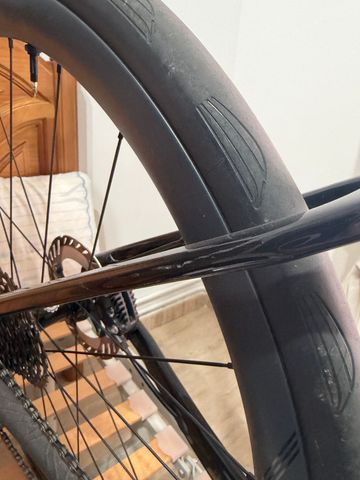 Käytetty Giant Revolt Advanced 2 2025 2025 Road & Gravel — kuva 14 / 21