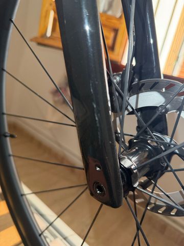 Käytetty Giant Revolt Advanced 2 2025 2025 Road & Gravel — kuva 13 / 21