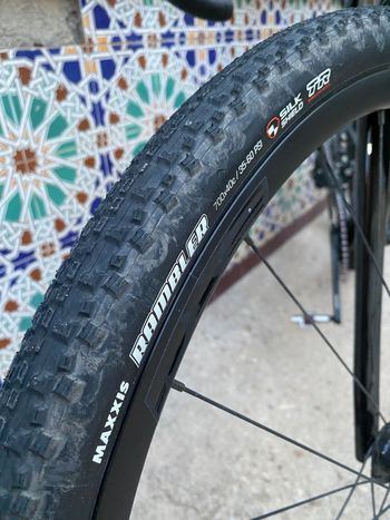 Brugt Giant Revolt Advanced 2 2025 2025 Road & Gravel — billede 7 af 21