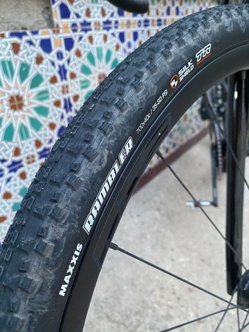 Käytetty Giant Revolt Advanced 2 2025 2025 Road & Gravel — kuva 7 / 21