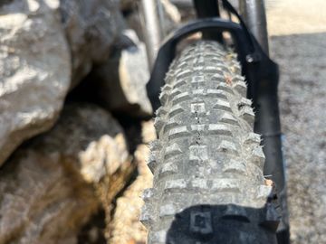 Used Cannondale Trail 5 2019 2019 Mountainbike, Black, 27.5 — image 7 of 9
