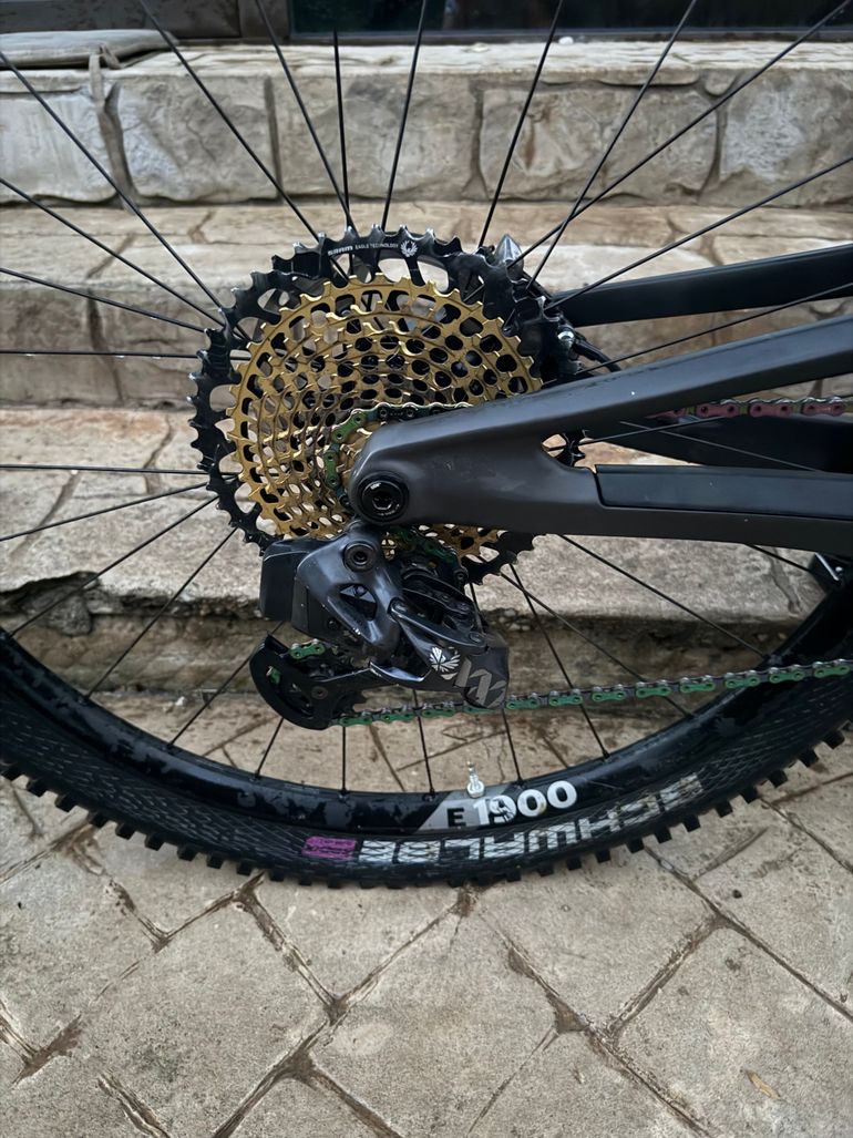 Brugt UNNO DASH Factory 2024 2024 Mountainbike — billede 2 af 7