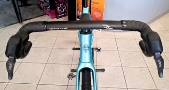 Used Bianchi Impulso Shimano GRX Di2 2025 Road & Gravel, Blue — image 8 of 12