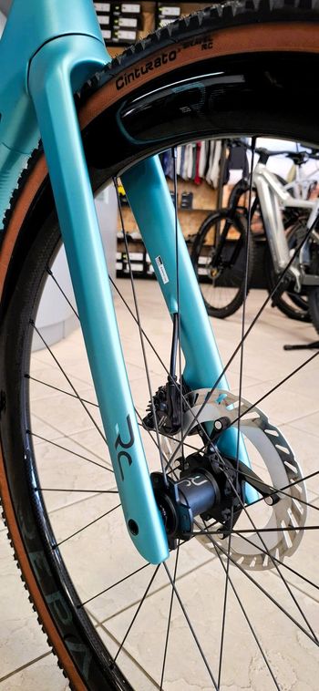 Used Bianchi Impulso Shimano GRX Di2 2025 Road & Gravel, Blue — image 7 of 12