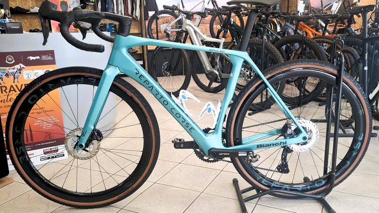 Used Bianchi Impulso Shimano GRX Di2 2025 Road & Gravel, Blue — image 2 of 12