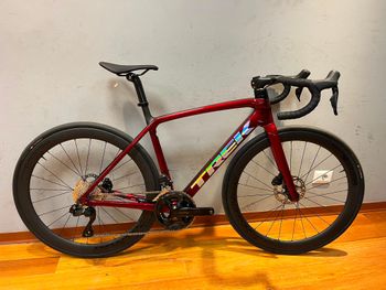 Trek Émonda SL 6 2024 2024 Route & Gravel d'occasion