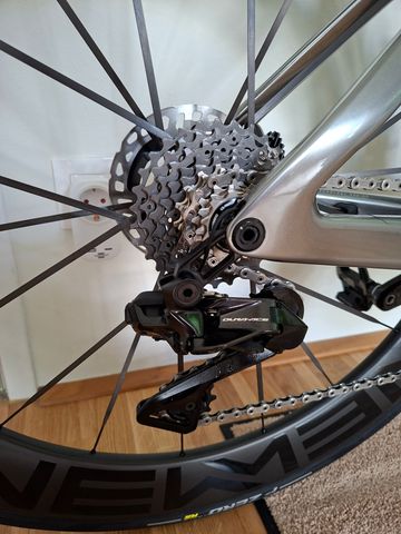 Used Scott Foil Shimano Dura Ace Di2 2024 Road & Gravel, Light Gray — image 14 of 18