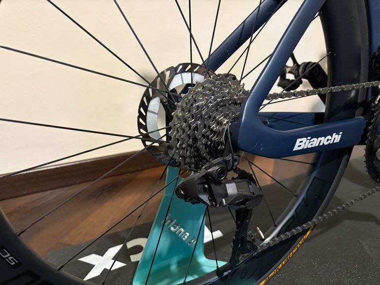 Used Bianchi Oltre COMP 2026 2026 Road & Gravel, Blue — image 6 of 12
