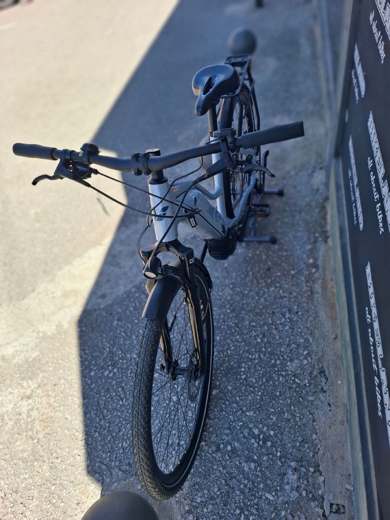 Liv Amiti Shimano Altus 2024 Urban de segunda mano, Gris claro — imagen 2 de 7