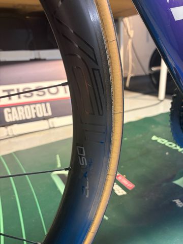 Used Specialized Shiv Shimano Ultegra Di2 2018 Road & Gravel, Blue — image 9 of 26