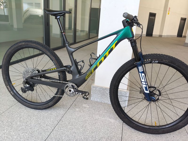 Käytetty Scott Spark Shimano XTR Di2 2024 MTB