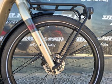 Used Trek District Shimano Nexus Hub Gear 2024 Urban, Orange — image 6 of 8