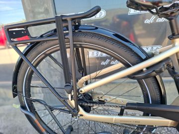 Used Trek District Shimano Nexus Hub Gear 2024 Urban, Orange — image 7 of 8