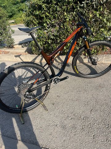 KTM SCARP MT EXONIC 2024 2024 Mountainbike usato, Nero — immagine 2 di 17
