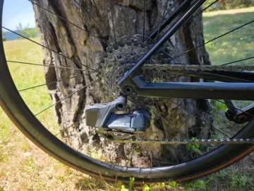 Used BMC Roadmachine 01 FOUR 2023 2023 Road & Gravel, Black — image 6 of 10