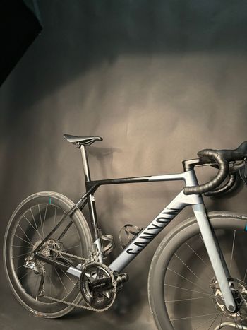 Używany Canyon Ultimate CF SL 7 Di2 Aero 2025 2025 Road & Gravel